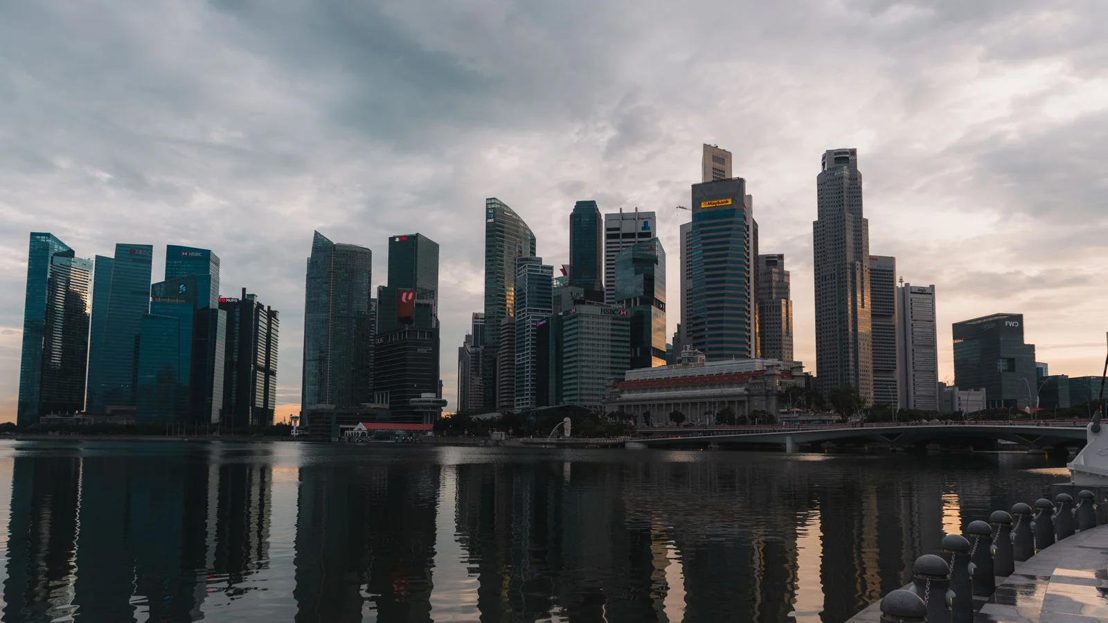 ADGM vs DIFC: Which Financial Centre Should You Actually Choose in 2026?