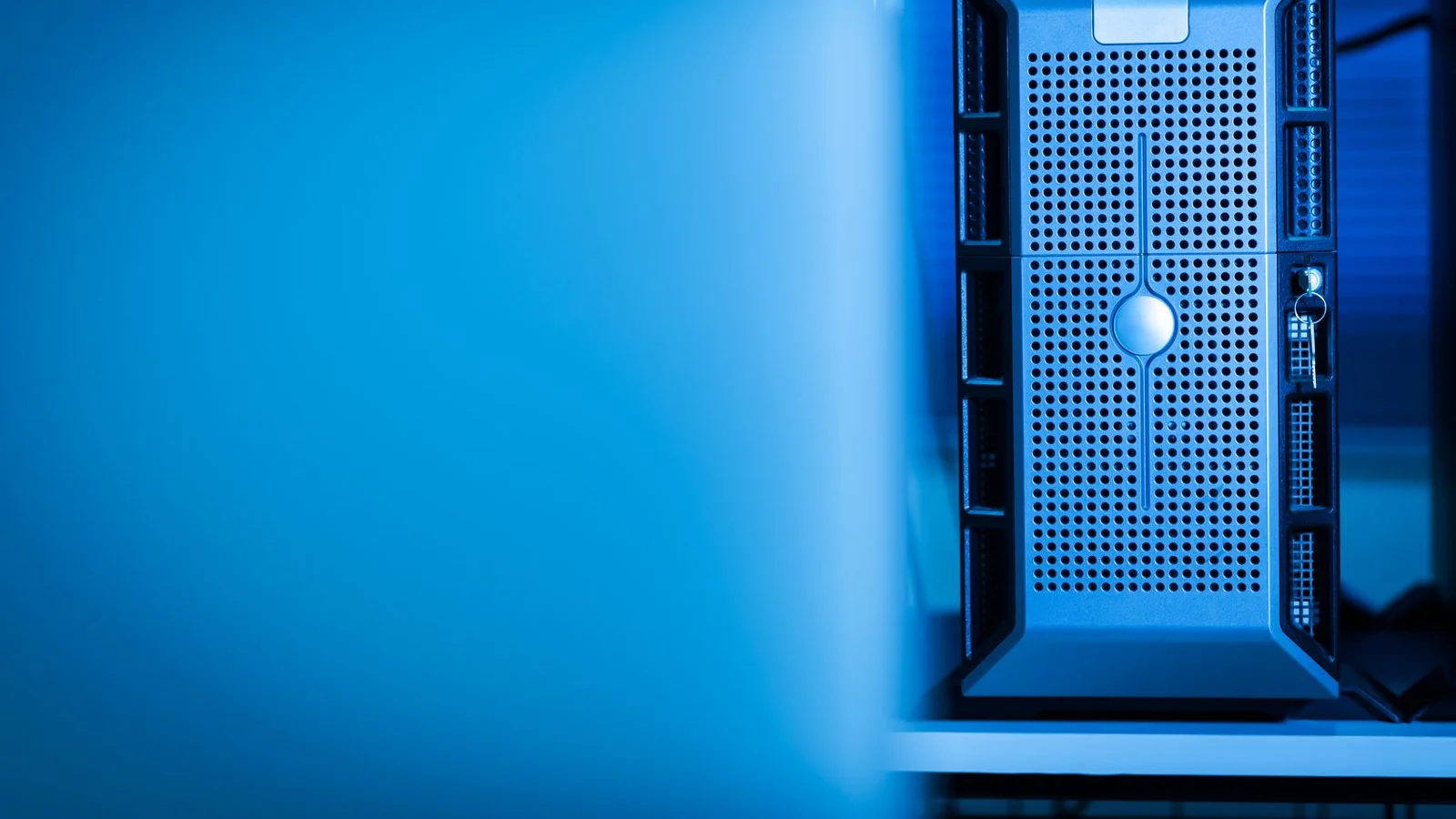 Set Up a Data Center or Cloud Hosting Company in Dubai, UAE: TDRA, Data Residency & Tax (2026)
