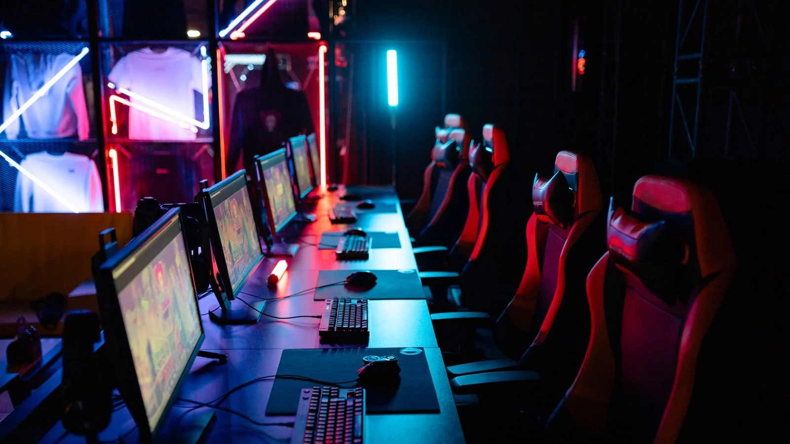 Set Up a Gaming & E-sports Company in Dubai, UAE: Free Zones, Content Approvals & Tax (2026)