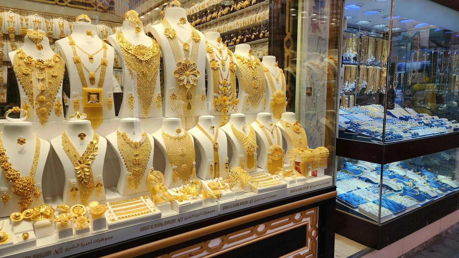 How to Set Up a Gold & Jewellery Trading Company in Dubai: Licence, VAT Reverse Charge, AML & Tax Guide (2026) — Dubai business setup