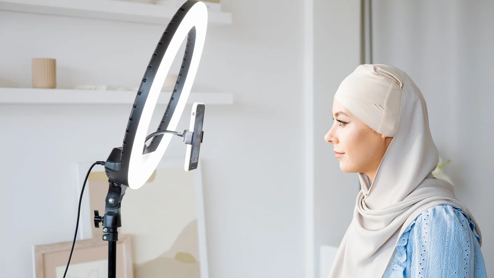 Influencer Licence in Dubai: Cost, Rules, Tax & How to Apply (2026 Guide)