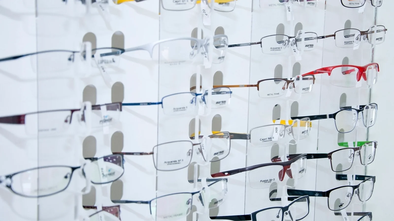 Set Up an Optical Shop & Opticians in Dubai, UAE: DHA Optical Centre Licence, Opticians & Tax (2026)