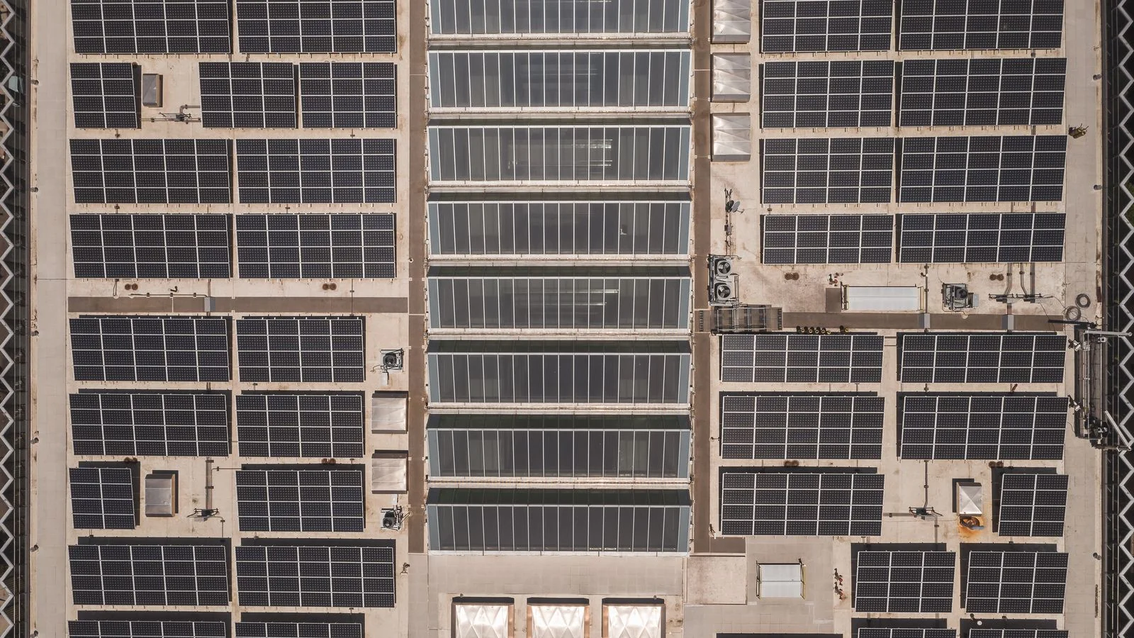 Set Up a Solar Energy Company in Dubai, UAE: DEWA Shams Dubai Enrolment, Equipment Approval & Tax (2026)