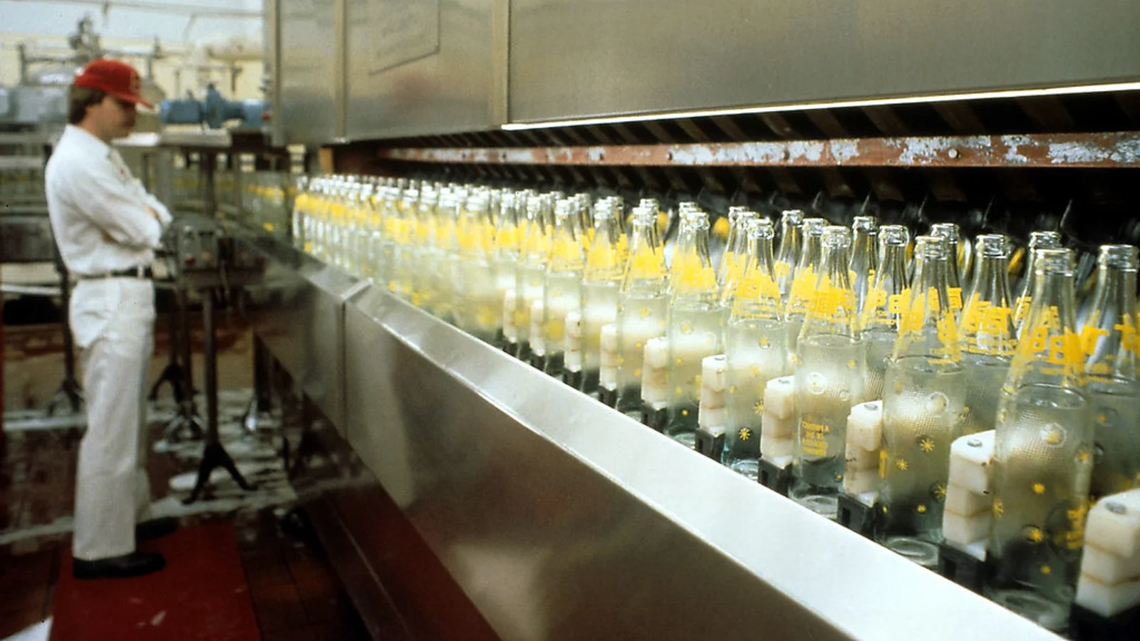 Set Up a Packaged Drinking Water Factory in Dubai, UAE: Industrial Licence, EQM & Product Registration (2026)