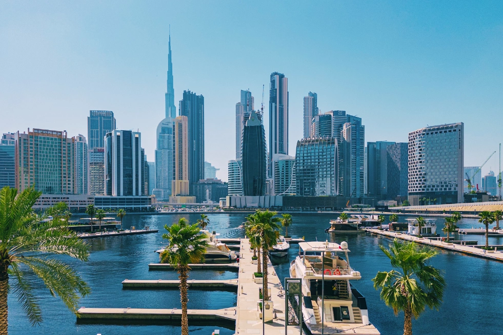 تأسيس الأعمال في البر الرئيسي بدبي